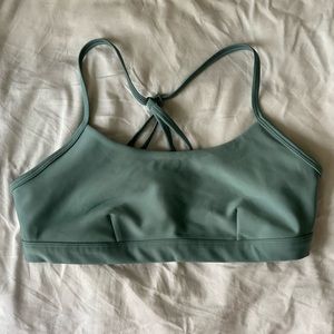 Alo Yoga Intrigue Bra